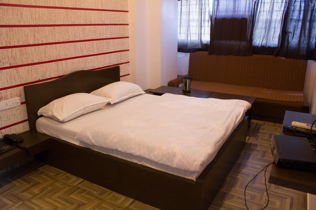 Hotel Holiday Home Dźajpur Zewnętrze zdjęcie