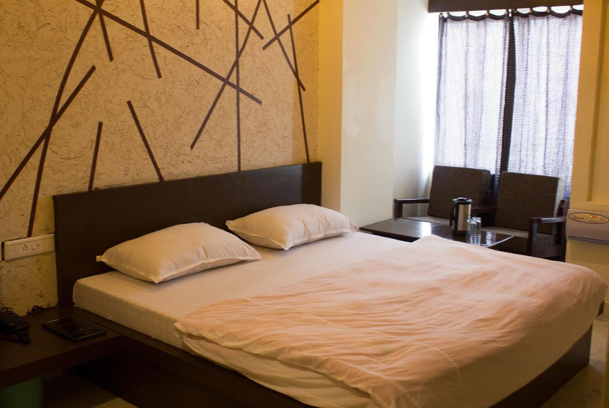Hotel Holiday Home Dźajpur Zewnętrze zdjęcie